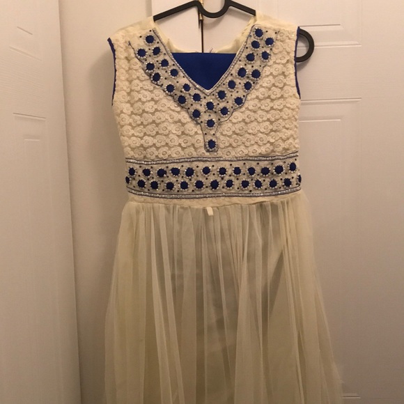 Shalwar Kameez Blue and White size small🔵 - Picture 1 of 4